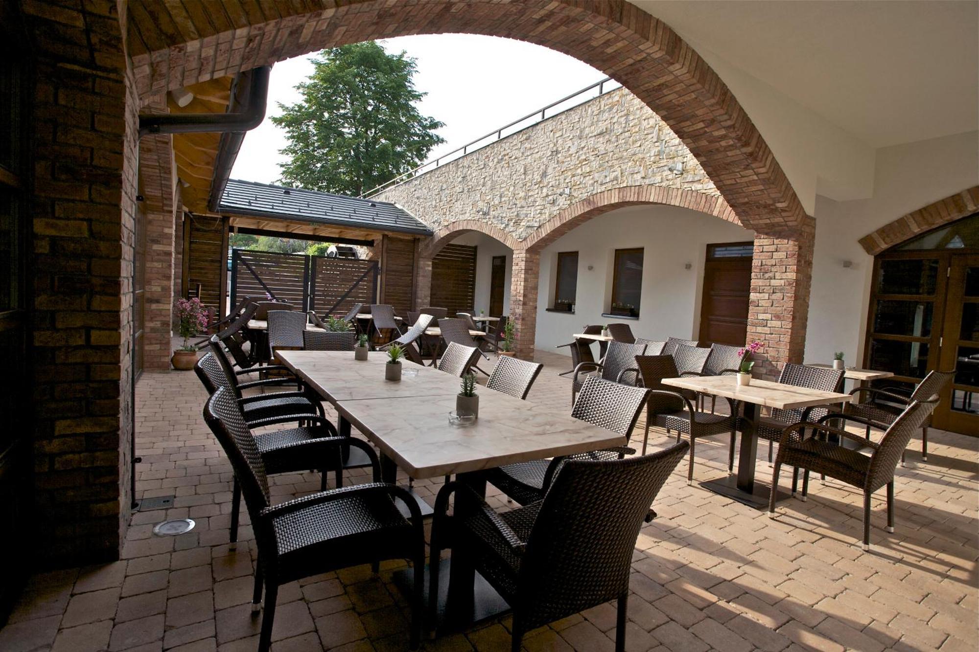 Putnicky Mlyn Hotel Marianka Exterior foto